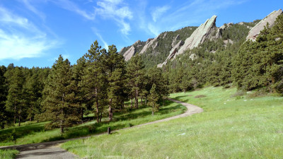Flatirons_From_Bluebell_Road