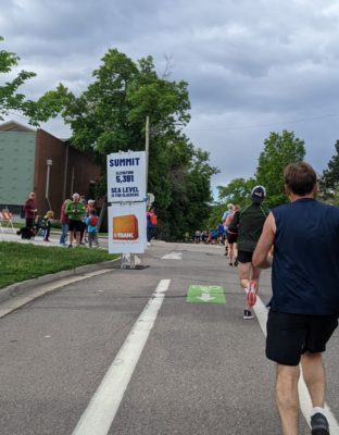 BolderBoulder_2022_Summit